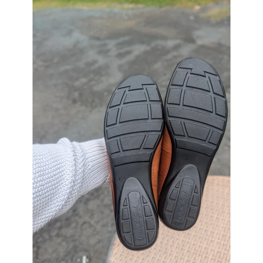Quiet Luxury Brown Leather Ballet Flats Natural Soul Naturalizer 8.5 M